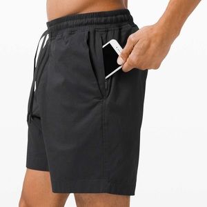 Lululemon Bowline Short 8" *Stretch Ripstop Large Black & Rhino Grey